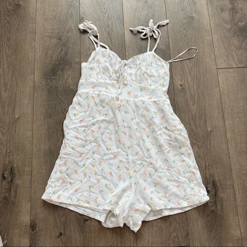 KENDAL AND KYLIE PACSUN ROMPER